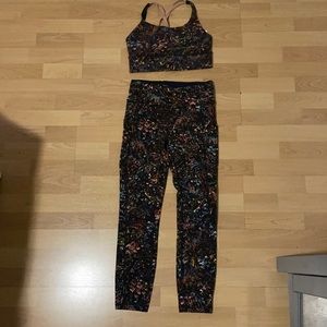 Lulu lemon- never used size 6